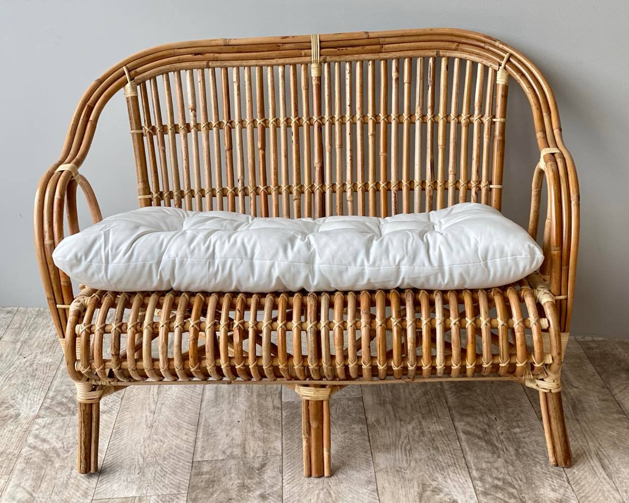 rattan love chair